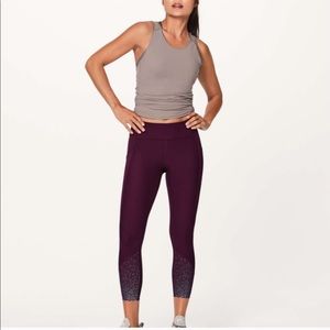 Lululemon Tight Stuff leggings like new!
